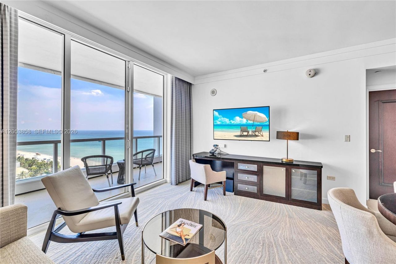 4391 Collins Ave , Unit 1707, Miami Beach, FL 33140 Photo