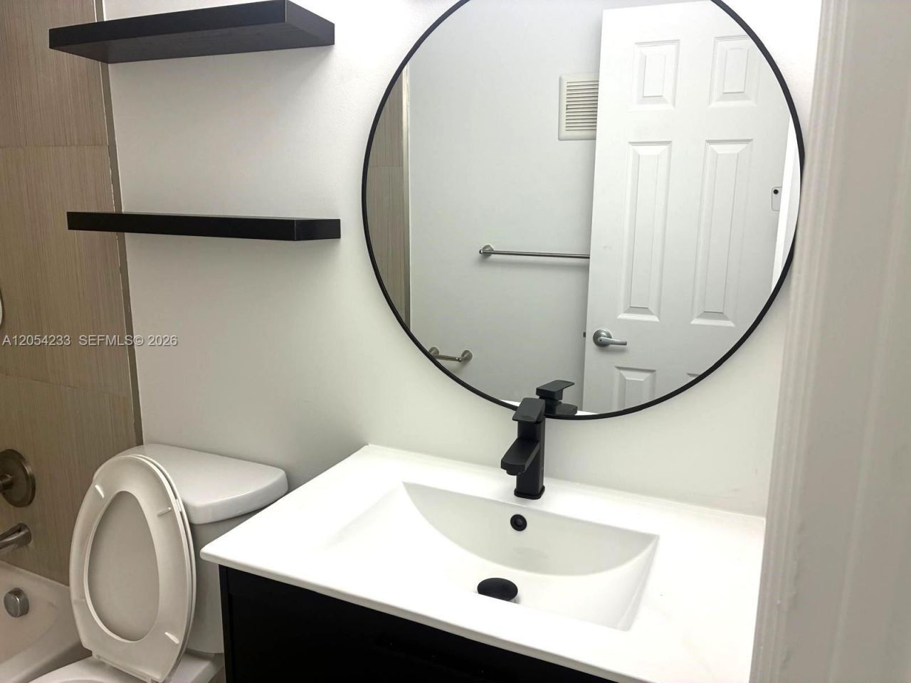 11750 NE 16th Ave, Unit 408, Miami, FL 33161 Photo