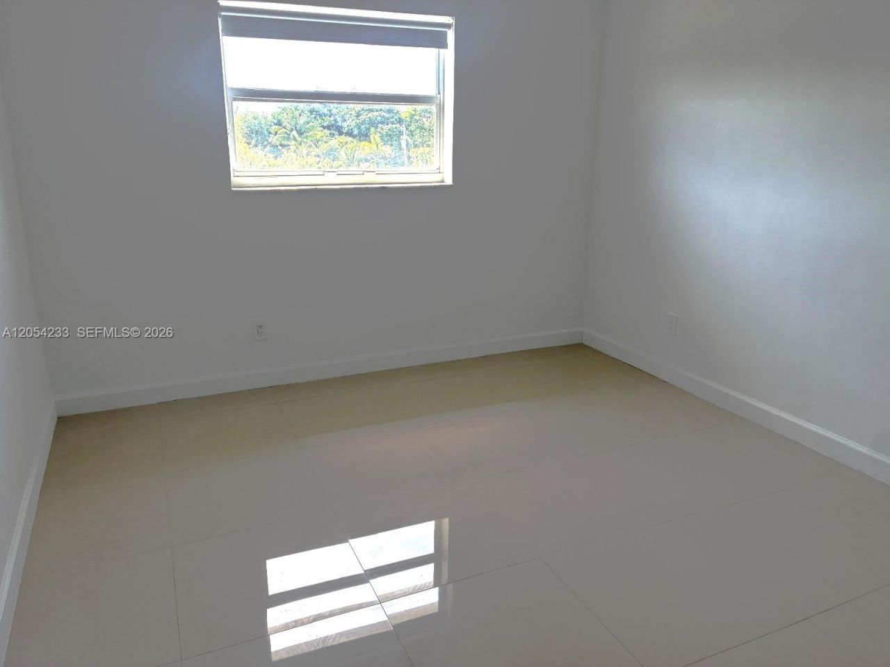 11750 NE 16th Ave, Unit 408, Miami, FL 33161 Photo