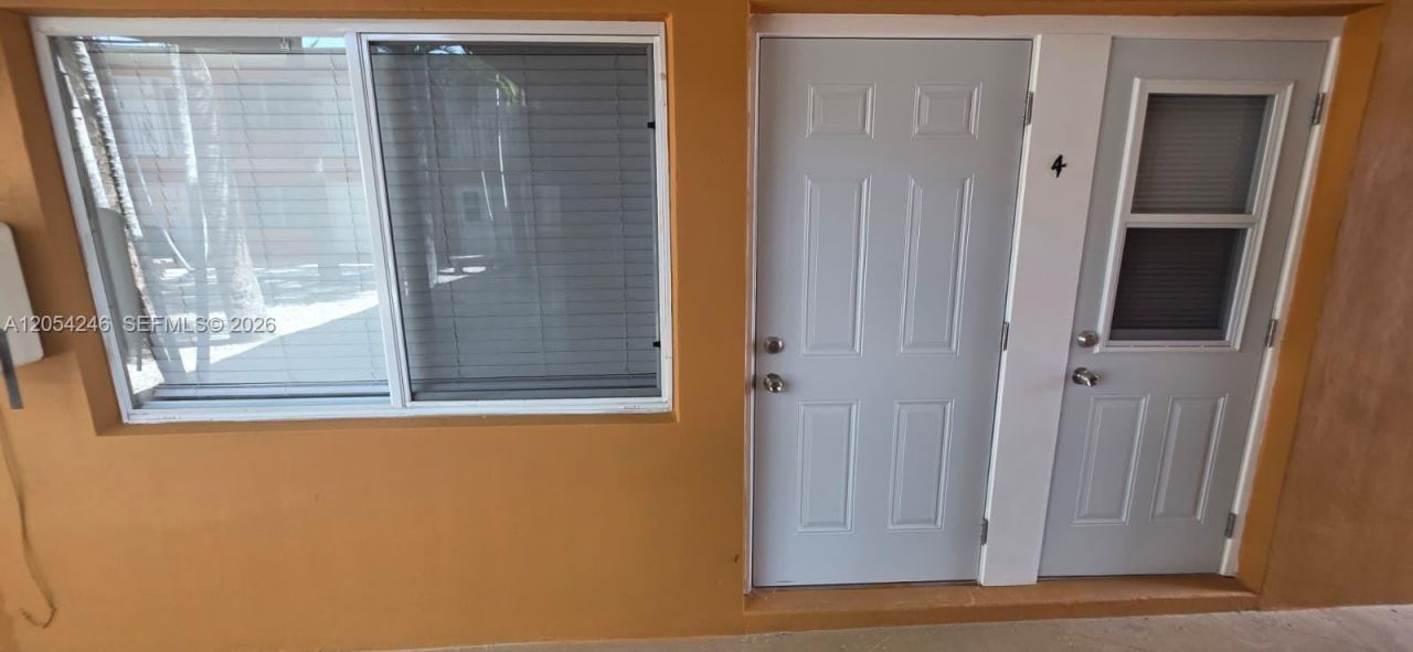 7901 SW 64th Ave, Unit 4, South Miami, FL 33143 Photo