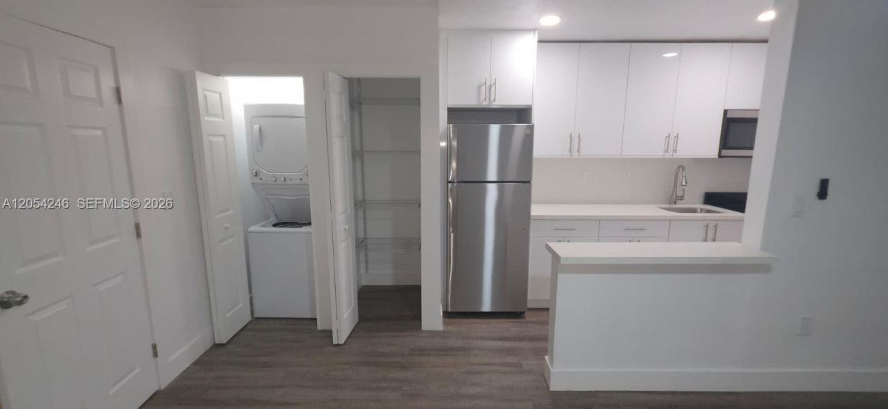7901 SW 64th Ave, Unit 4, South Miami, FL 33143 Photo