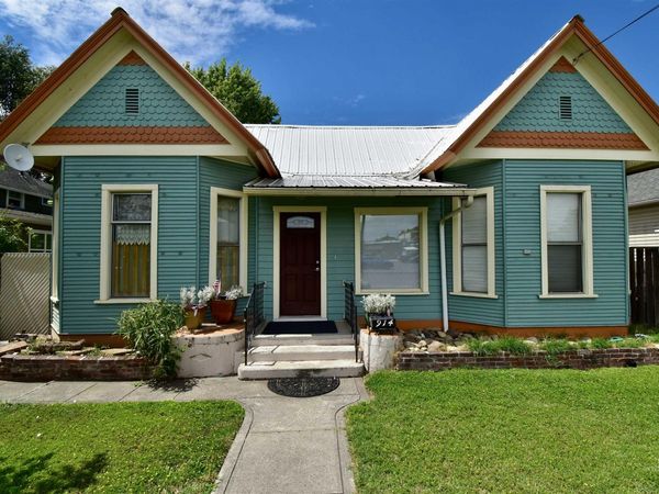 914 7th St, Clarkston, WA 99403