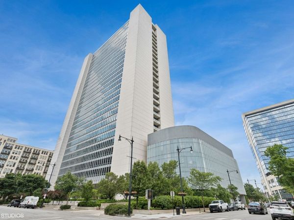 500 W Superior Street , Unit 1313, Chicago, IL 60654