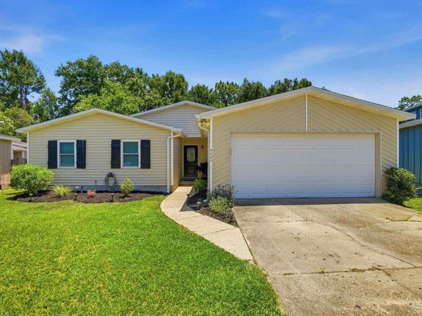 4085 Powrie Dr, Pensacola, FL 32504