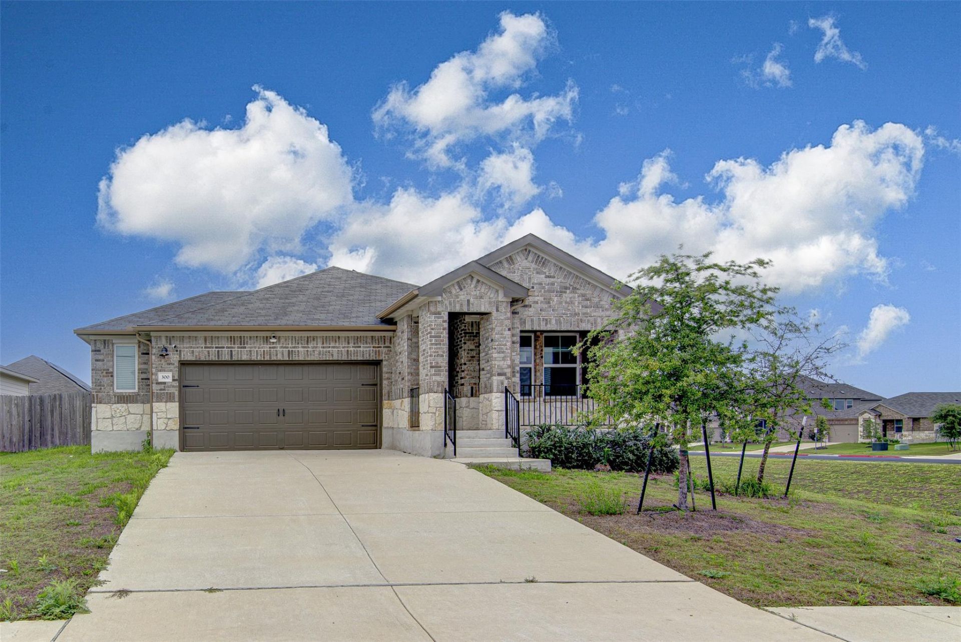 300 Bear Oak St, Hutto, TX 78634 Main Photo