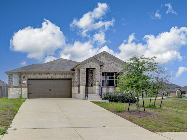 300 Bear Oak ST, Hutto, TX 78634