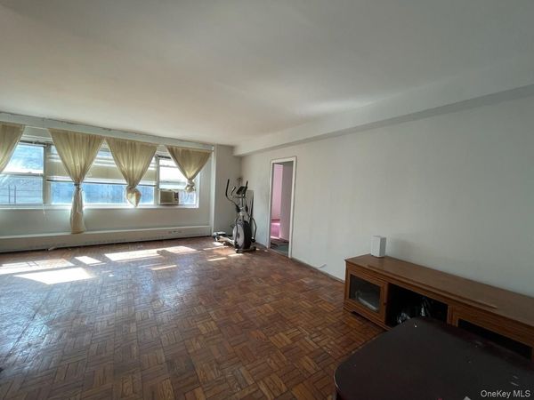 3 Fordham Hill Oval , Unit 4G, Bronx, NY 10458