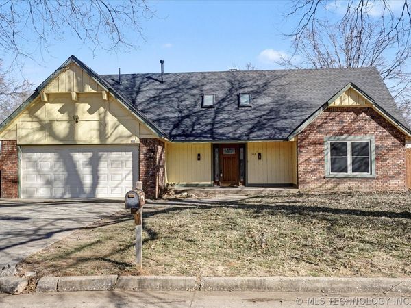 304 W Albuquerque Street S, Broken Arrow, OK 74011