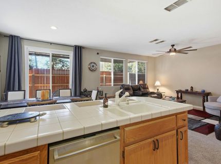 2330 Nucla Way, Sacramento, CA 95834 Photo