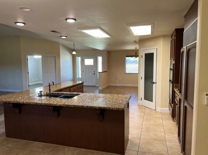 1844 W Highway12, Lodi, CA 95242 Photo