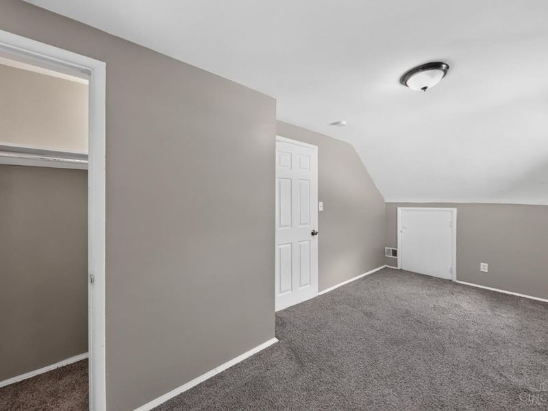 1703 Ashbrook Drive, Cincinnati, OH 45238 Photo 16