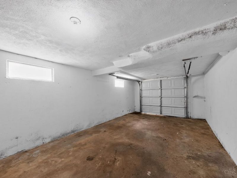 1703 Ashbrook Drive, Cincinnati, OH 45238 Photo 28