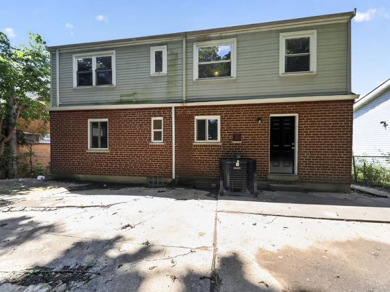 1703 Ashbrook Drive, Cincinnati, OH 45238 Photo 5
