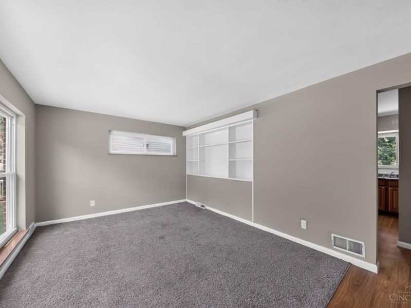 1703 Ashbrook Drive, Cincinnati, OH 45238 Photo 7