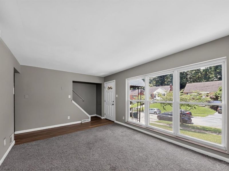 1703 Ashbrook Drive, Cincinnati, OH 45238 Photo 8