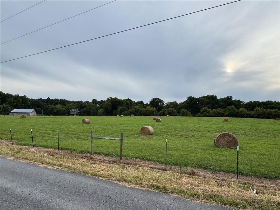 Property Image 100