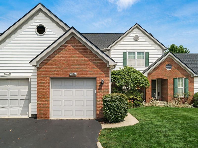 2192 Victoria Park Drive, Columbus, OH 43235 Photo 1