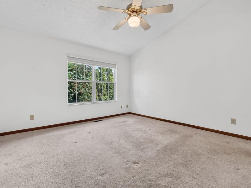 2192 Victoria Park Drive, Columbus, OH 43235 Photo 19