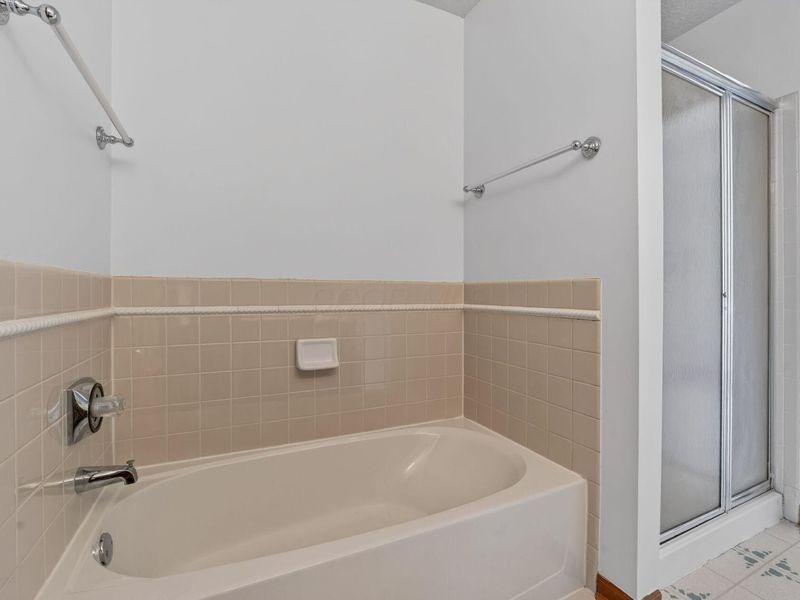 2192 Victoria Park Drive, Columbus, OH 43235 Photo 22