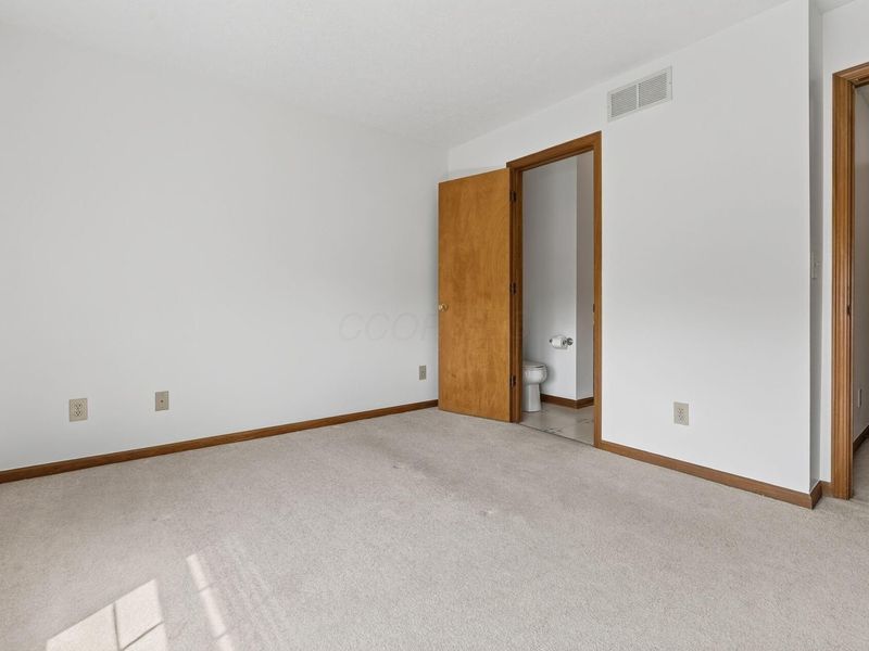 2192 Victoria Park Drive, Columbus, OH 43235 Photo 26