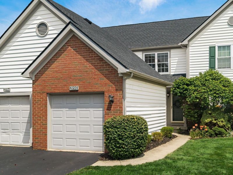 2192 Victoria Park Drive, Columbus, OH 43235 Photo 3