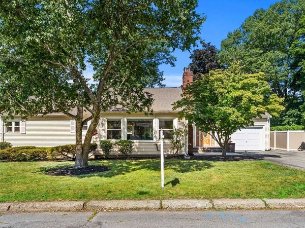 173 Florence Rd, Lowell, MA 01851