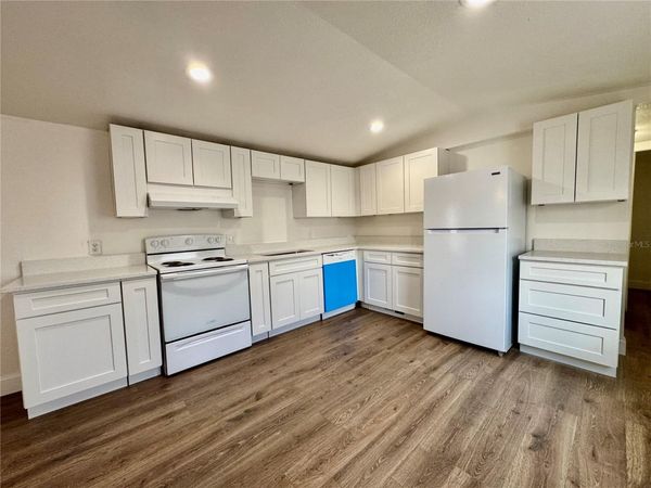 112 LAURETI LANE , LAKE WALES, FL 33898