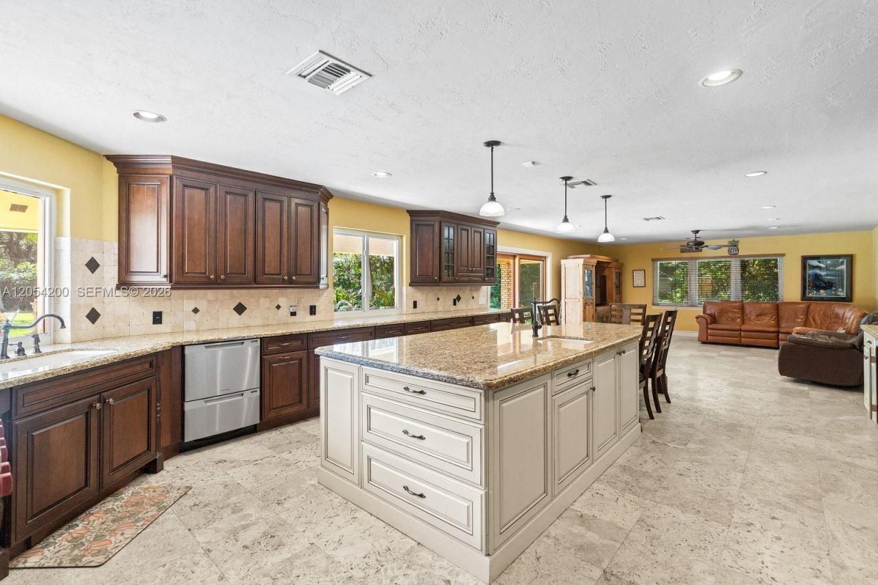 6500 SW 127th Street, Pinecrest, FL 33156 Photo