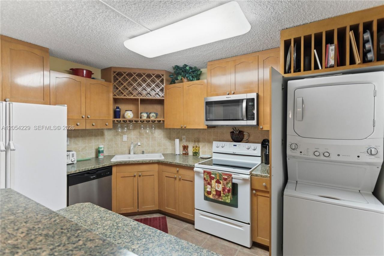 4020 Galt Ocean Dr , Unit 203, Fort Lauderdale, FL 33308 Photo