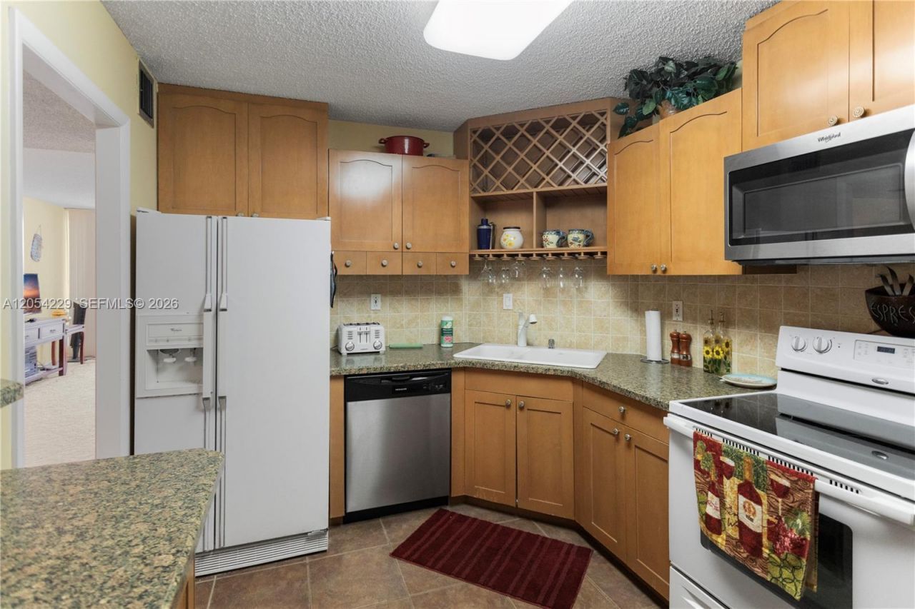 4020 Galt Ocean Dr , Unit 203, Fort Lauderdale, FL 33308 Photo