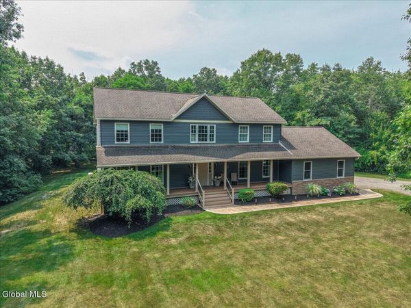 22 Wheeler Drive, Ballston Lake, NY 12019
