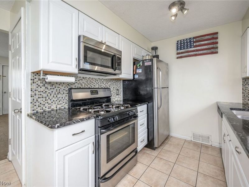 371 Washington Avenue, Barberton, OH 44203 Photo 6