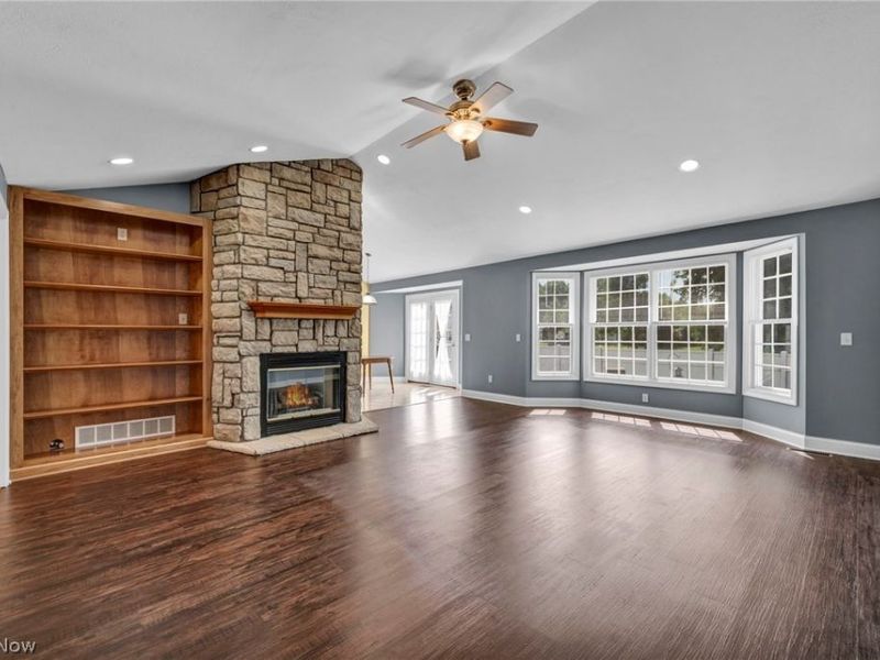690 Grantwood Avenue, Sheffield Lake, OH 44054 Photo 15