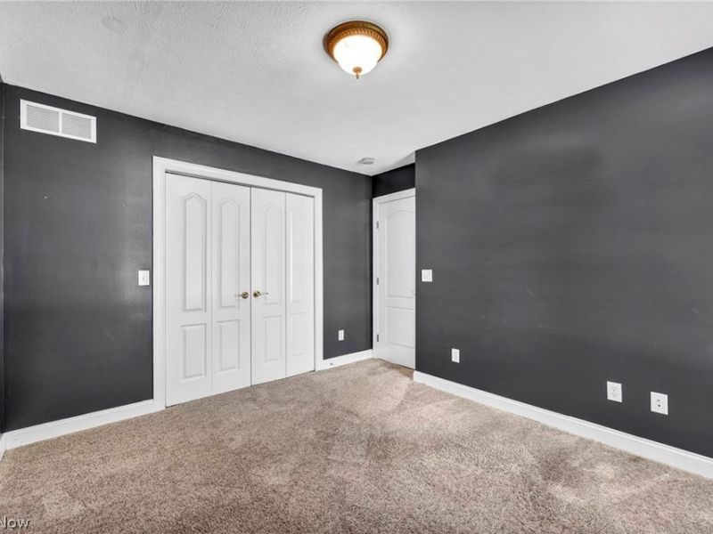 690 Grantwood Avenue, Sheffield Lake, OH 44054 Photo 18