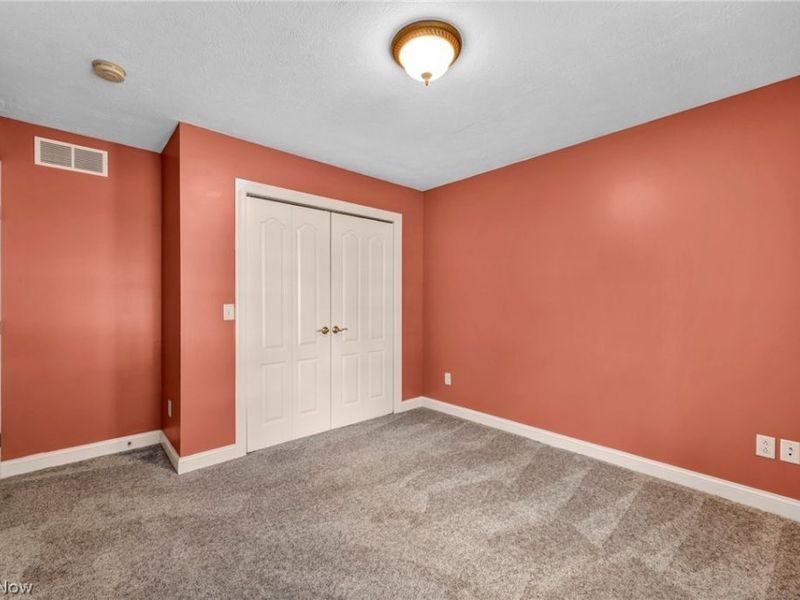 690 Grantwood Avenue, Sheffield Lake, OH 44054 Photo 21