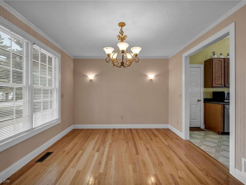 690 Grantwood Avenue, Sheffield Lake, OH 44054 Photo 5