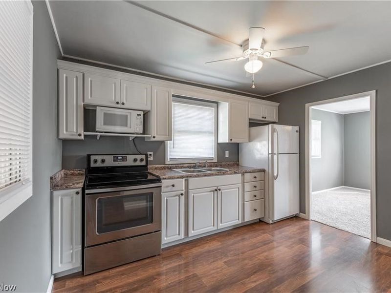 2833 Ellis Avenue NE, Canton, OH 44705 Photo 14