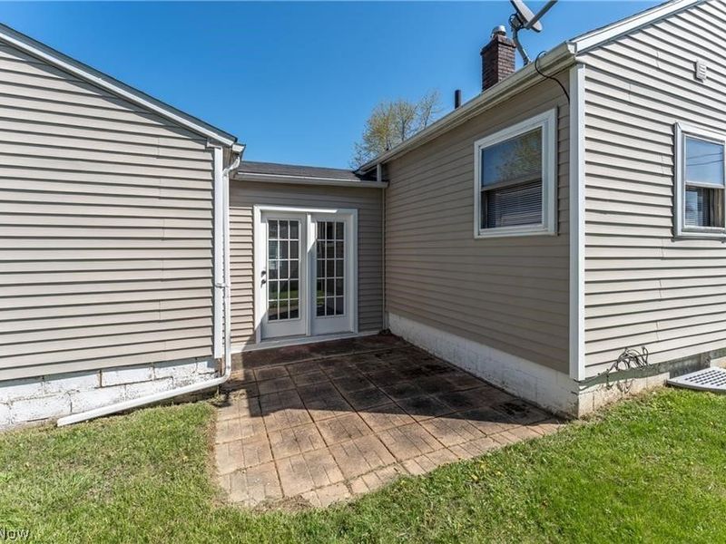 2833 Ellis Avenue NE, Canton, OH 44705 Photo 4