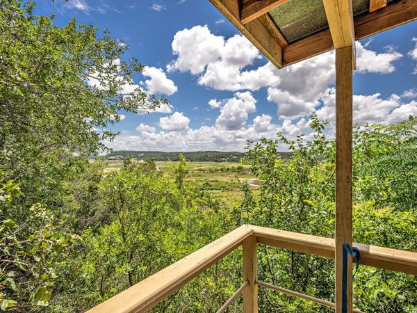 252 PEBBLE BEACH RD, Lakehills, TX 78063