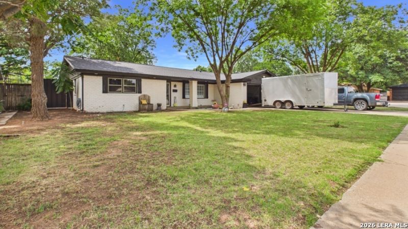6902 Elkridge, Lubbock, TX 79413 Main Photo