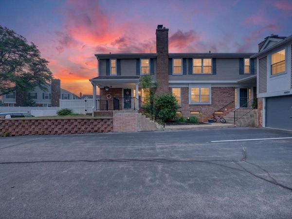 21344 E Glen Haven Circle, Northville, MI 48167