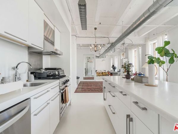 6253 Hollywood Boulevard, Unit 909, Los Angeles, CA 90028