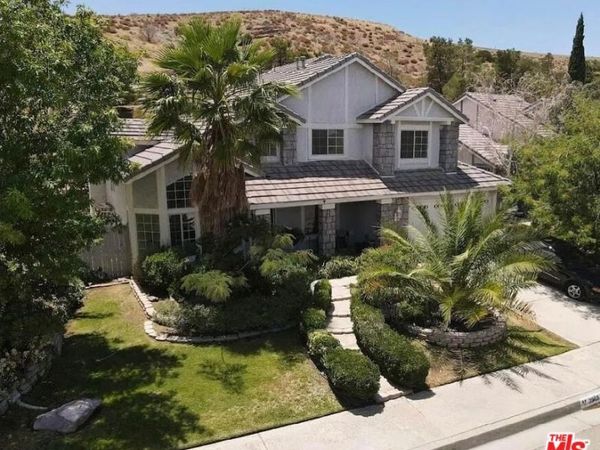 39413 Beacon Lane, Palmdale, CA 93551
