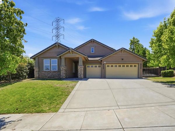 2742 St Andrews Dr, Brentwood, CA 94513