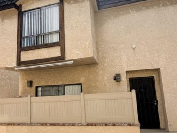 14239 Sherman Way, Unit 10, Van Nuys, CA 91405