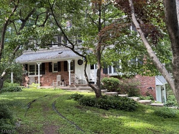 36 Lavina Trl, Jefferson, NJ 07438
