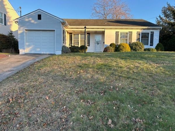 71 Dukes Rd, Rahway, NJ 07065