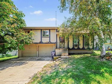 13609 Redwood Circle, Omaha, NE 68138