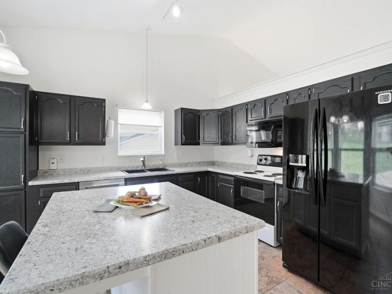 251 Fairborn Drive, Hamilton, OH 45013 Photo 6