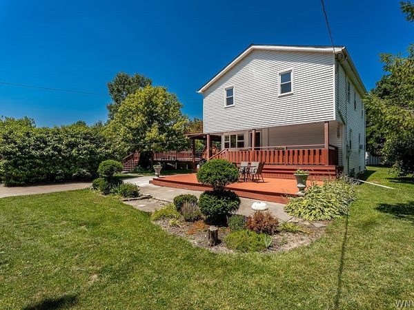4015 Mapleton Road , North Tonawanda, NY 14120